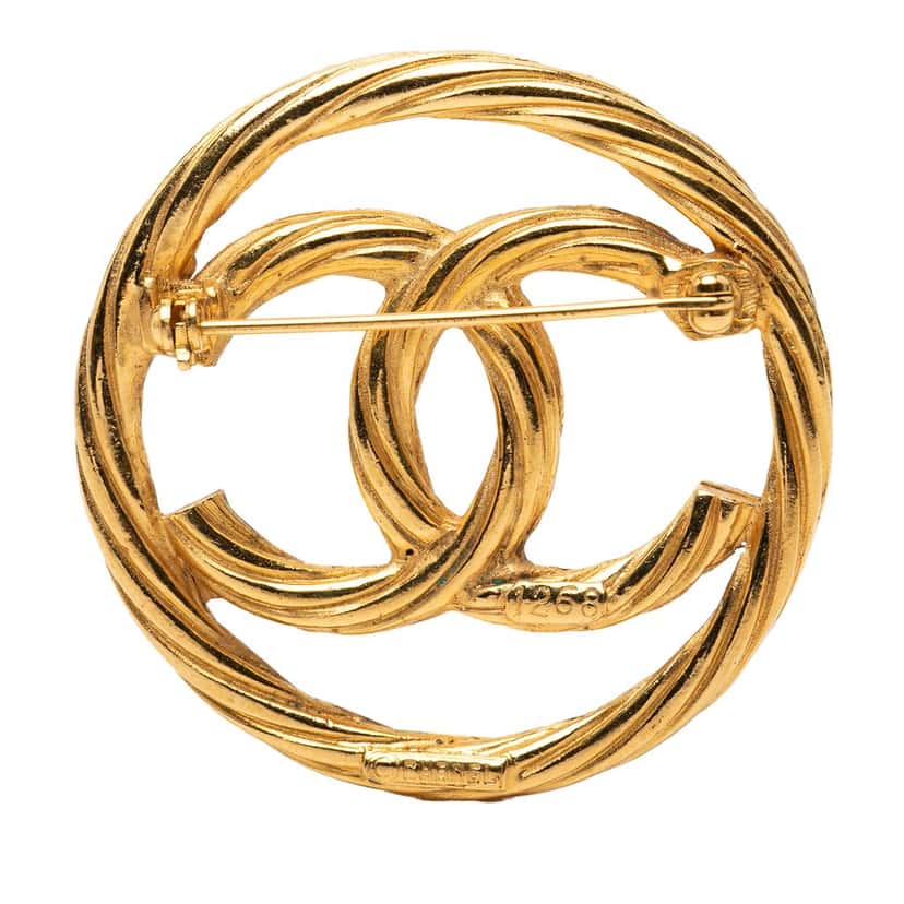 Chanel CC Gold Plated Round Brooch Gold Metal Very good condition - Back View