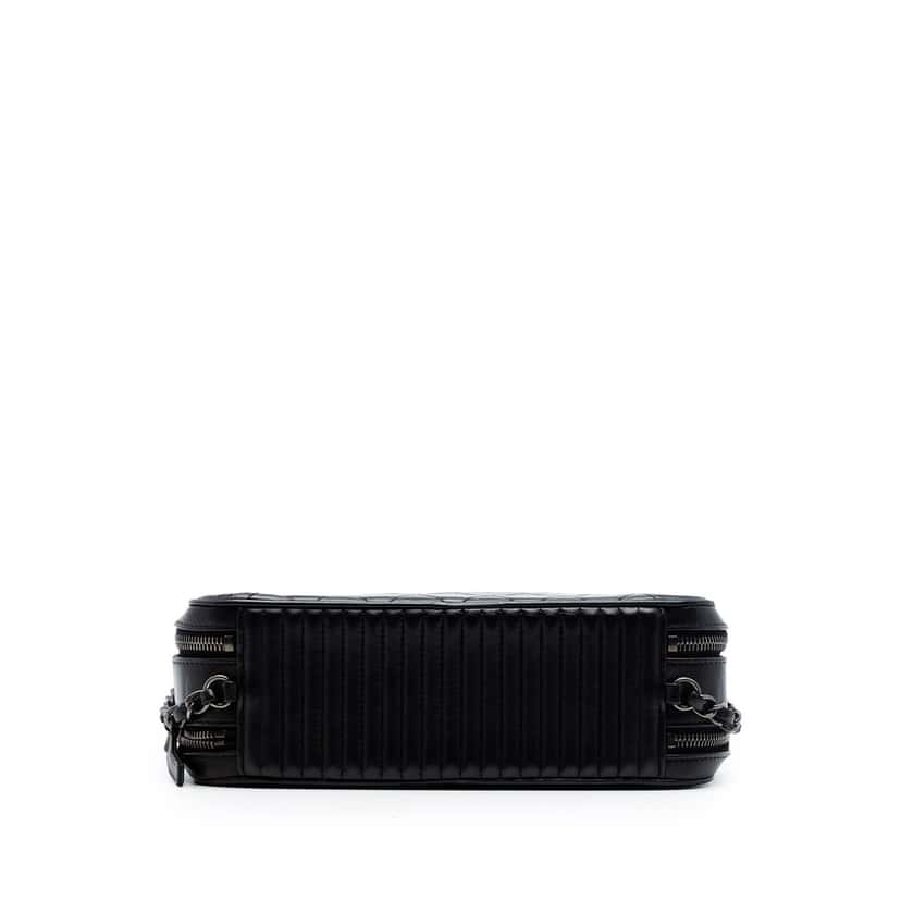 Chanel Medium Quilted Lambskin Coco Boy Camera Bag Black Leather Very good condition - Inside View