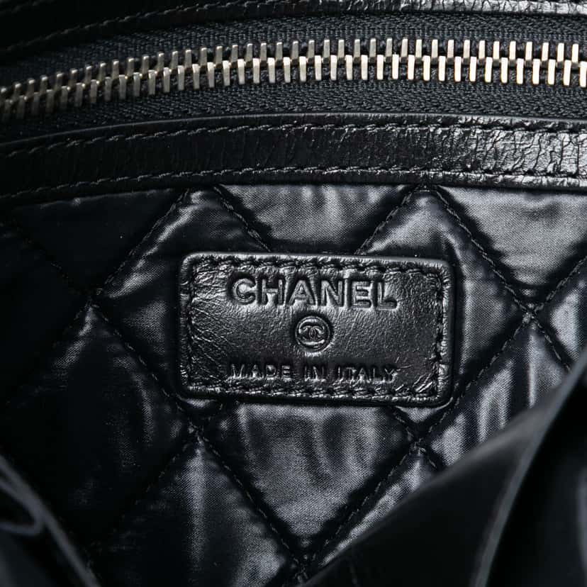 Chanel Aged Calfskin Votez Coco Clutch Black Leather Very good condition - Box View