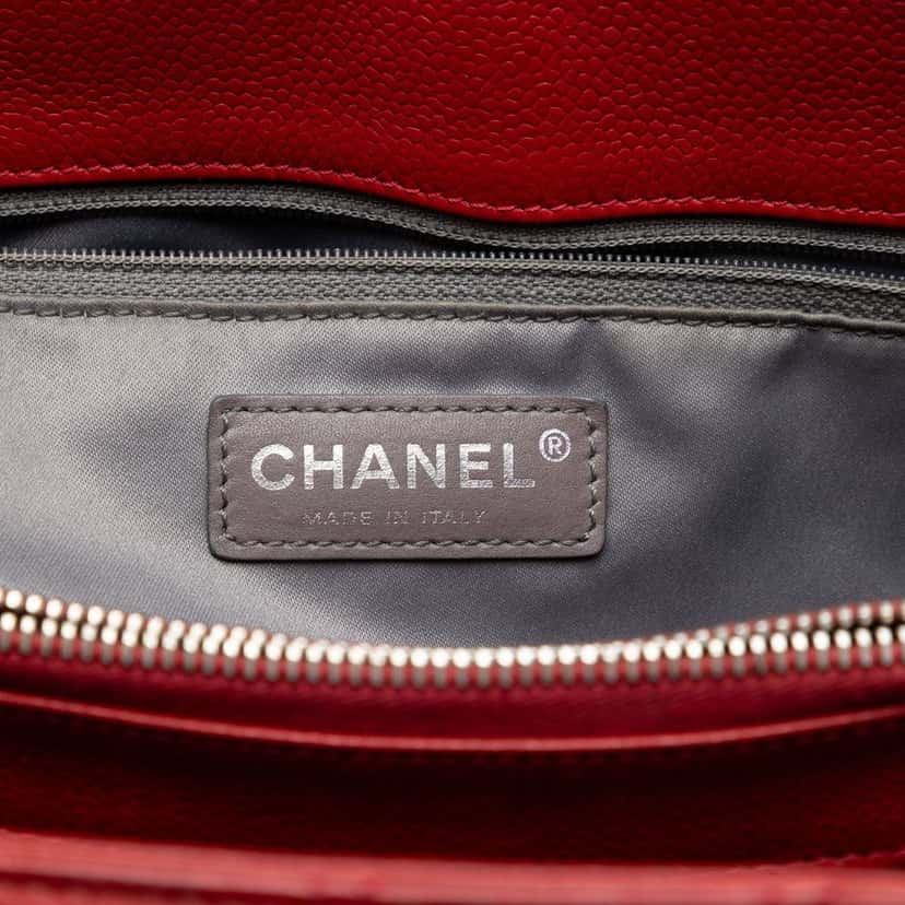 Chanel Caviar Grand Shopping Tote Red Leather Very good condition - Box View