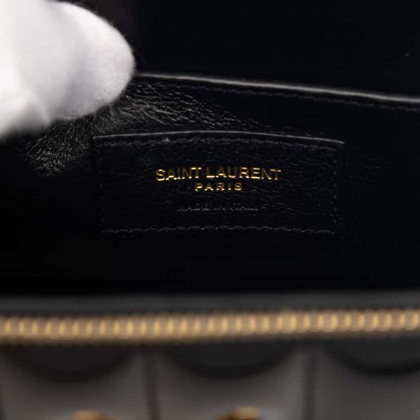Saint Laurent Matelasse Patent Monogram Vicky Vanity Bag Black Leather Very good condition - Box View