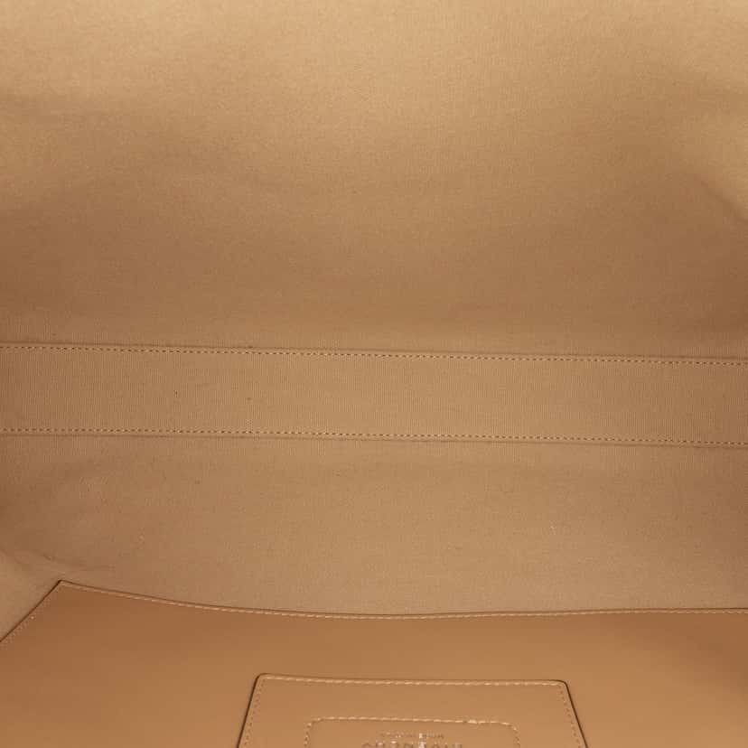 Givenchy Medium Smooth Calfskin Antigona Soft Bag Brown Leather Very good condition - Model View