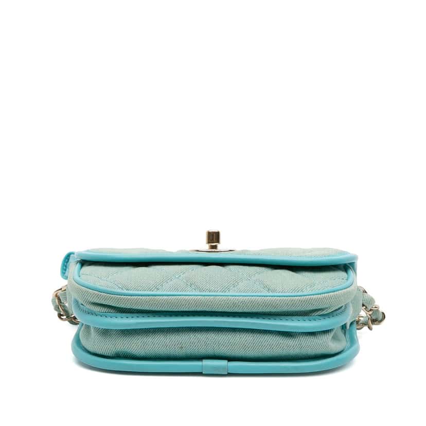 Chanel Mini CC Quilted Denim Messenger Flap Blue Very good condition - Inside View