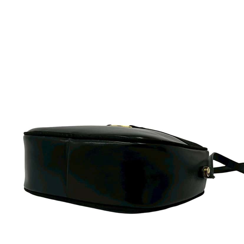 Ferragamo Leather Vara Bow Crossbody Black Leather Very good condition - Model View