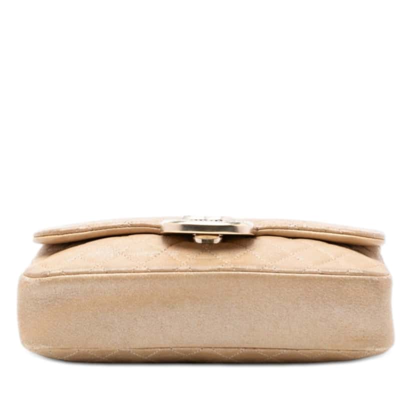 Chanel Small Quilted Iridescent Lambskin Pearl CC Crystal Flap Gold Leather Good condition - Inside View