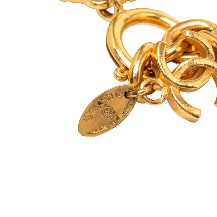 Chanel CC Gold Plated Medallion Link Bracelet Gold Metal Very good condition - Model View