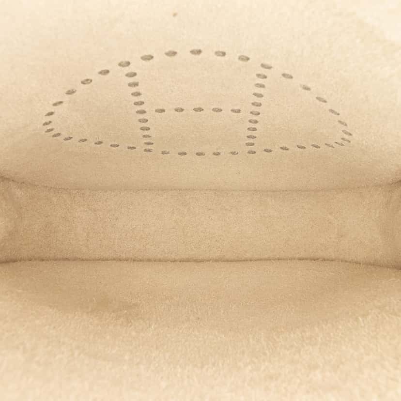 Hermès Clemence Evelyne 16 Amazone White Leather Never worn - Model View