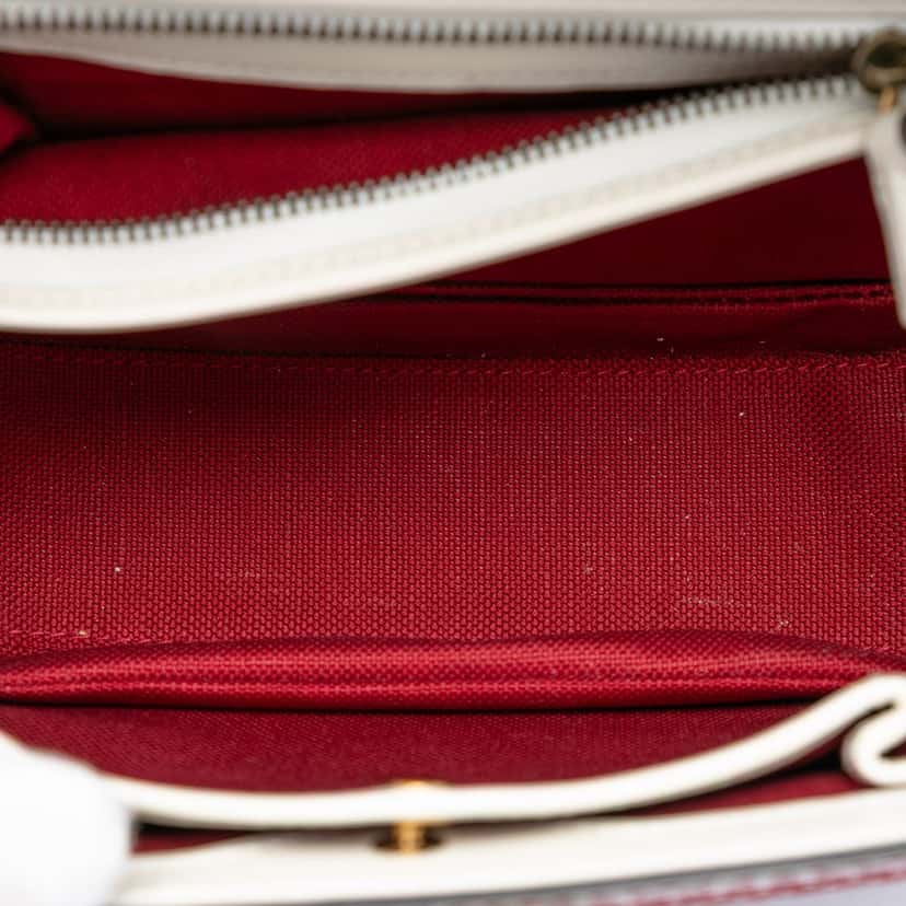 Gucci Small Calfskin Stitched Bamboo 1947 Top Handle Bag White Leather Very good condition - Model View