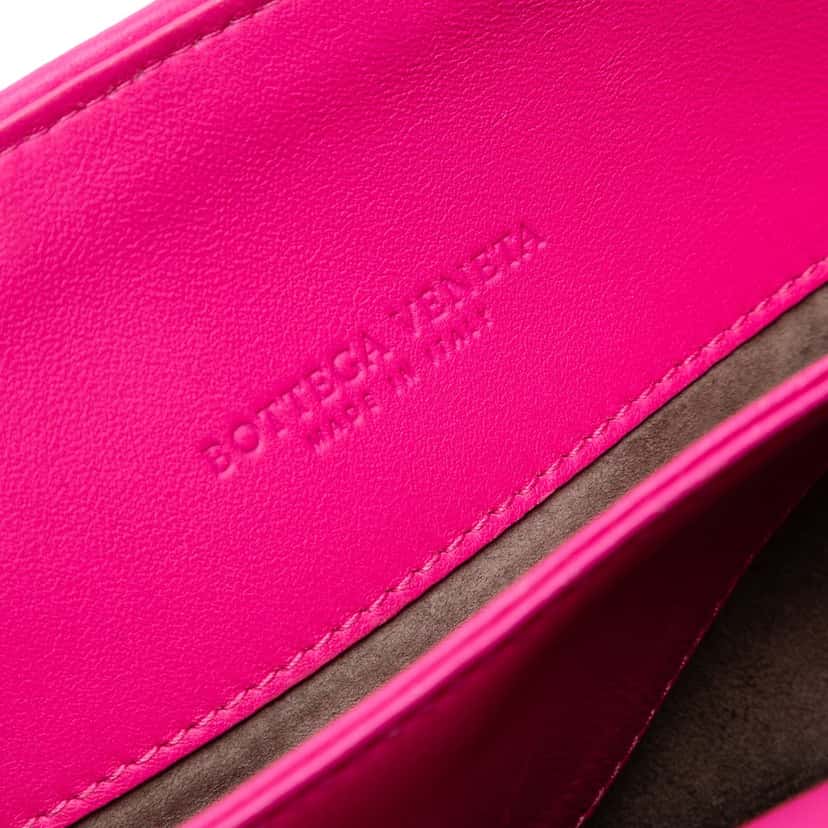 Bottega Veneta Medium Nappa Intrecciato Olimpia Shoulder Bag Pink Leather Very good condition - Box View