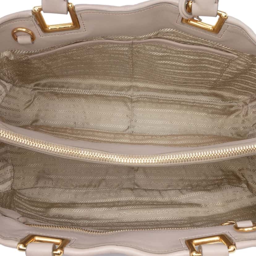 Prada Vitello Bow Satchel Beige Leather Very good condition - Model View
