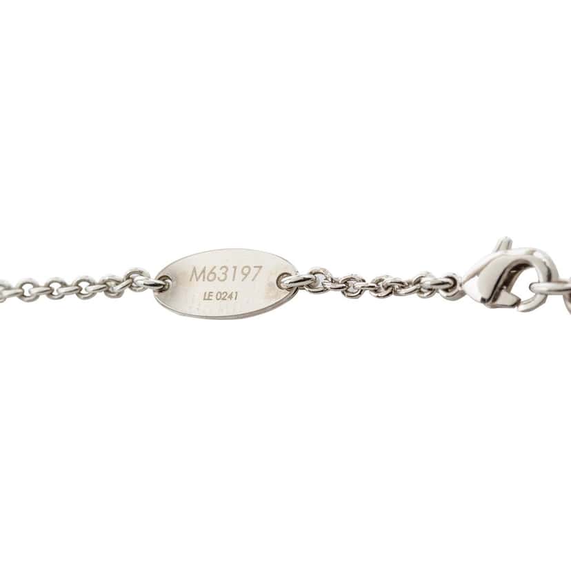Louis Vuitton Silver Plated Essential V Supple Necklace Silver Metal Very good condition - Box View