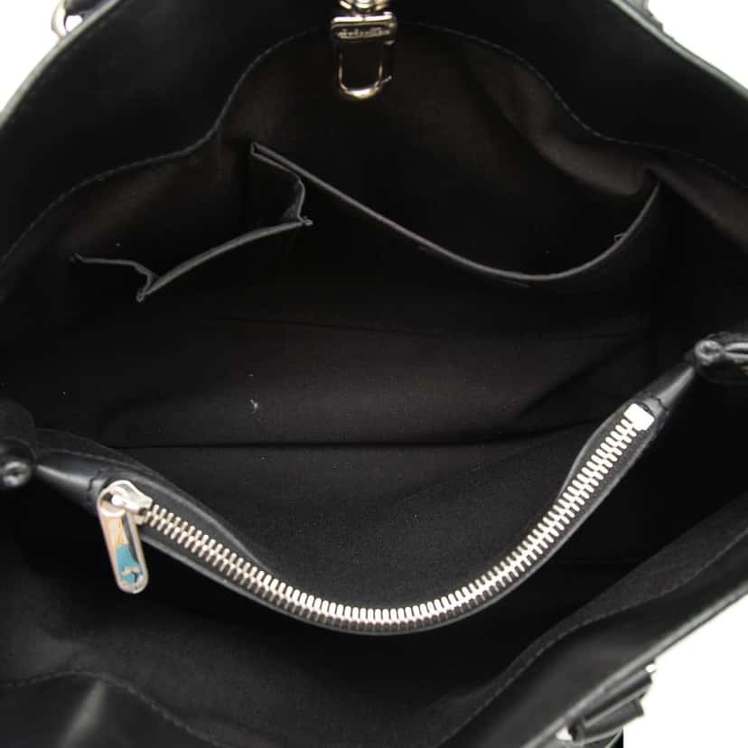 Louis Vuitton Epi Passy PM Black Leather Very good condition - Model View