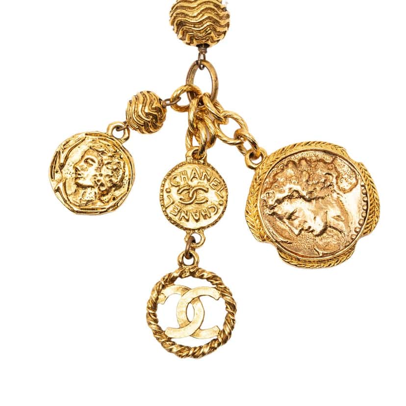 Chanel CC Gold Plated Medallion Coin Charm Pendant Necklace Gold Metal Very good condition - Back View