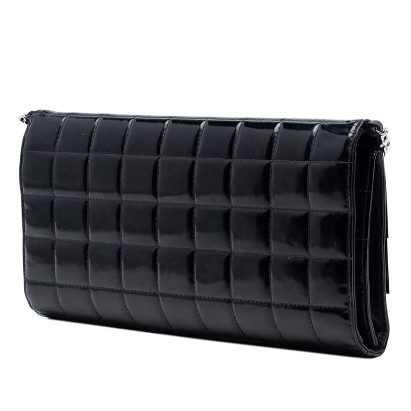 Chanel CC Chocolate Bar Patent Clutch on Chain Black Leather Very good condition - Back View