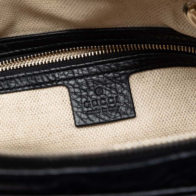 Gucci Pebbled Leather Soho Chain Zip Shoulder Bag Black Leather Very good condition - Box View