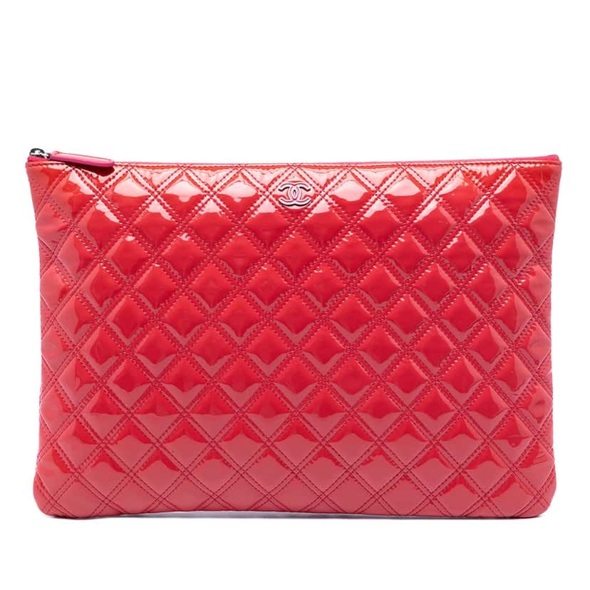 Chanel Large Quilted Patent O Case Clutch Red Leather Very good condition - Front View