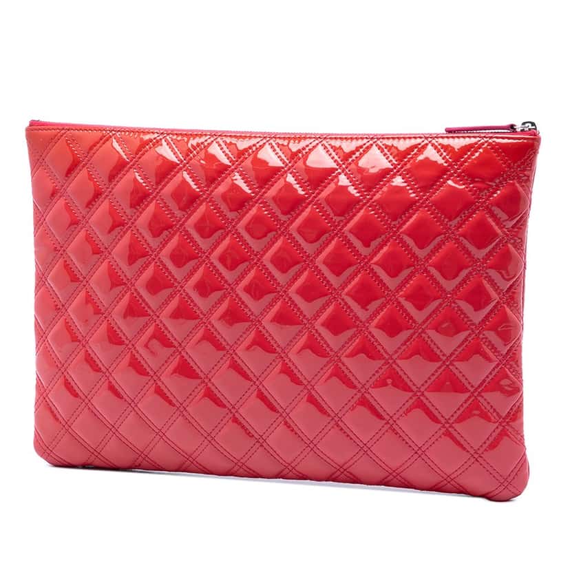 Chanel Large Quilted Patent O Case Clutch Red Leather Very good condition - Back View
