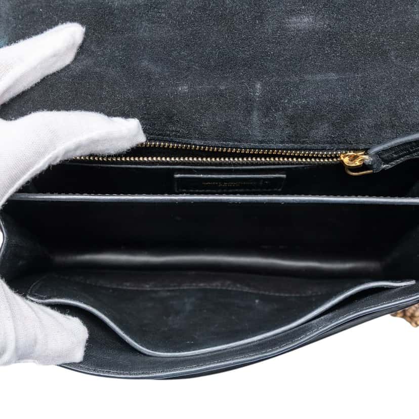 Saint Laurent Shiny Croc Embossed Calfskin Monogram Cassandra Chain Wallet Black Leather Very good condition - Model View