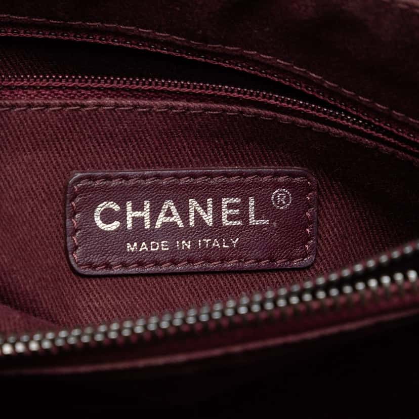 Chanel CC Quilted Glazed Calfskin Flap Black Leather Very good condition - Box View