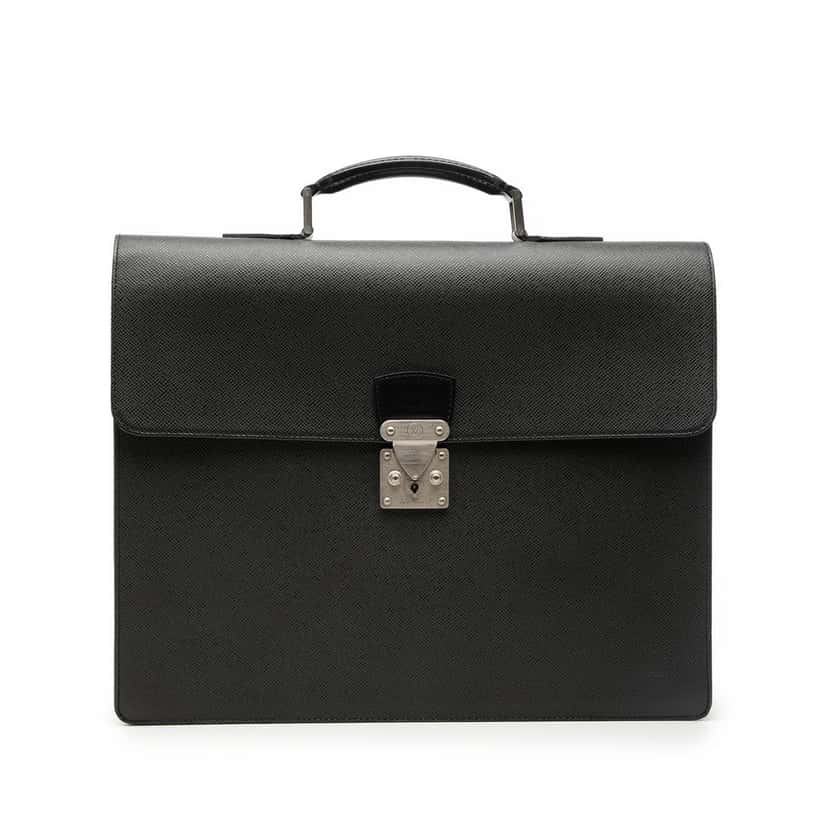 Louis Vuitton Taiga Robusto 2 Black Leather Good condition - Front View