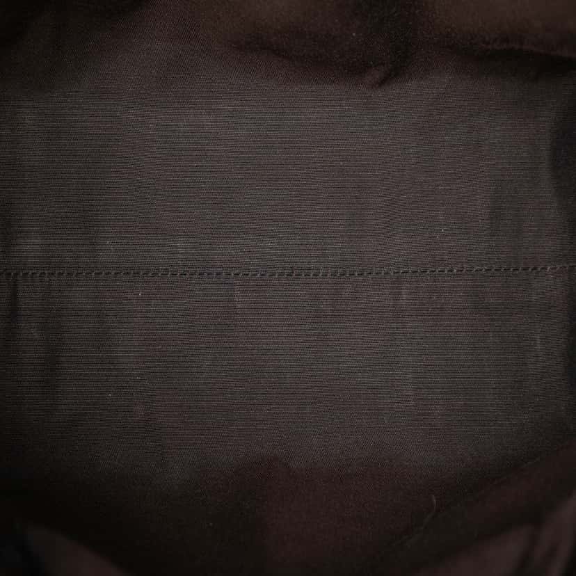 Gucci GG Crystal Vertical Charm Tote Beige Very good condition - Model View