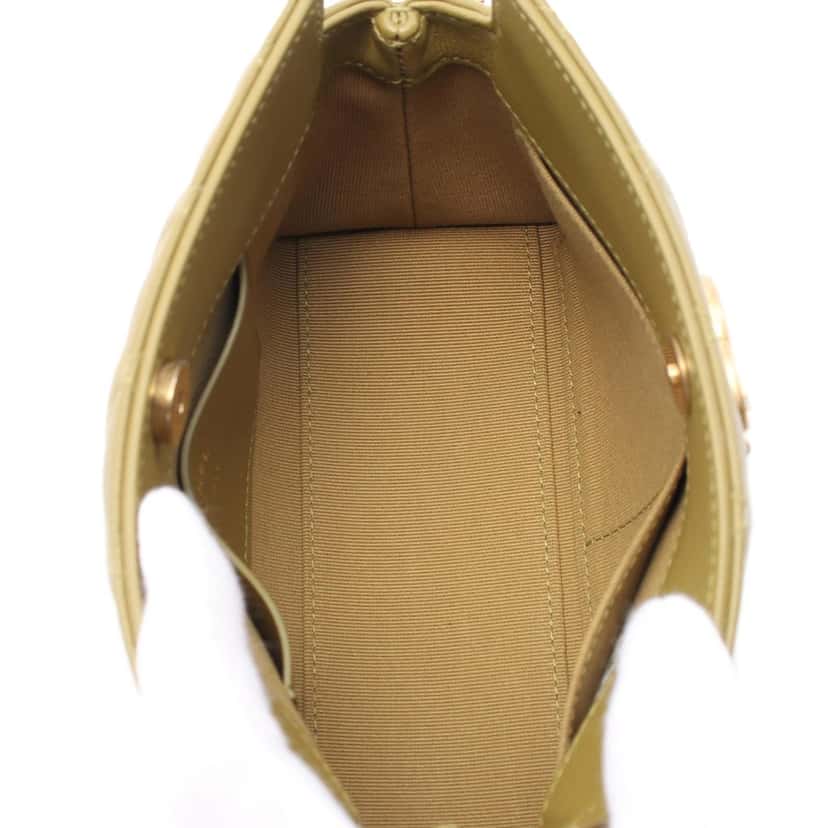 Chanel Quilted Lambskin Leo Shoulder Bag Green Leather Very good condition - Inside View