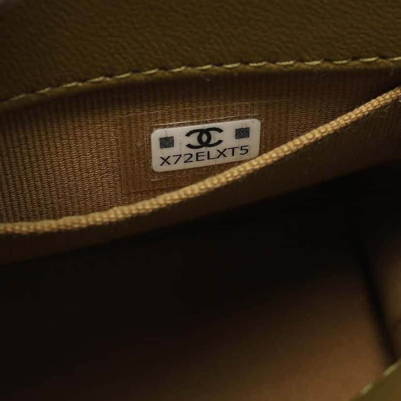 Chanel Quilted Lambskin Leo Shoulder Bag Green Leather Very good condition - Box View