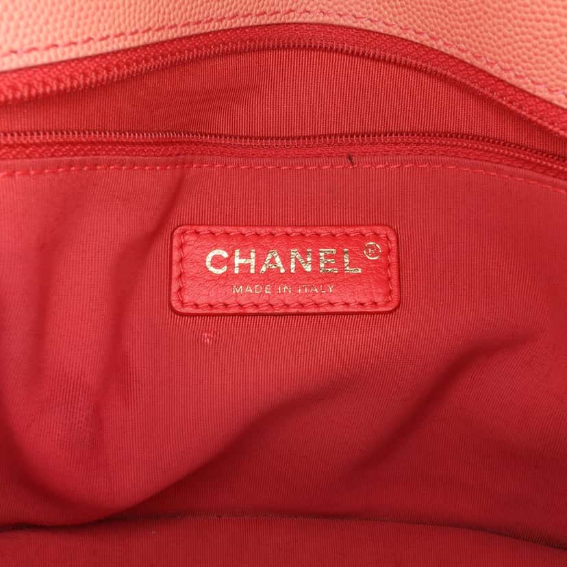Chanel Medium Quilted Caviar Sunset On The Sea Flap Pink Leather Very good condition - Box View