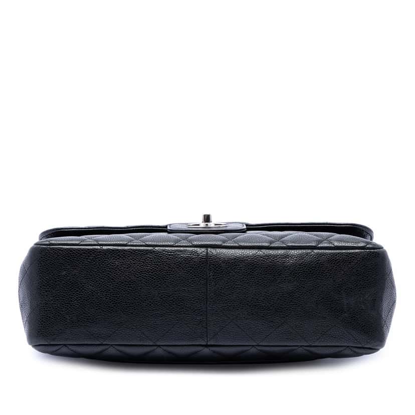 Chanel Jumbo Classic Caviar Single Flap Black Leather Very good condition - Inside View