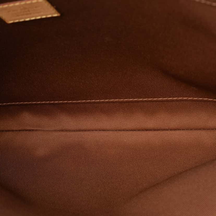 Louis Vuitton Monogram Etui Voyage MM Brown Very good condition - Model View
