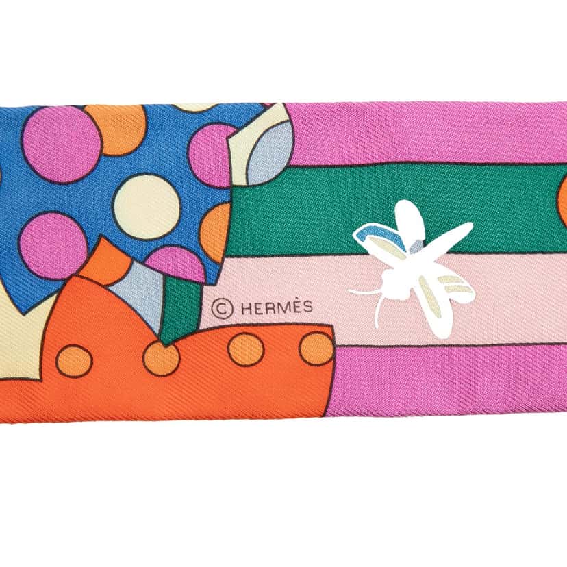 Hermès Les Murmures De La Foret Silk Twilly Scarf Pink Never worn - Box View