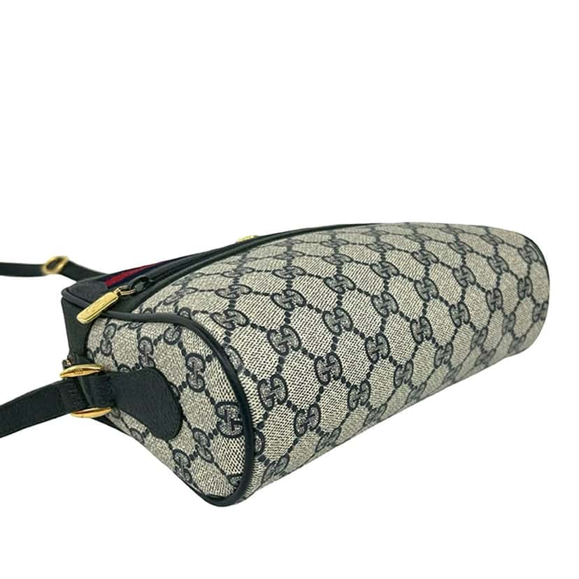 Gucci GG Supreme Web Crossbody Beige Very good condition - Model View