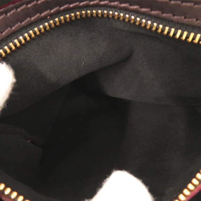 Burberry Leather Bridle Crossbody Brown Leather Very good condition - Model View