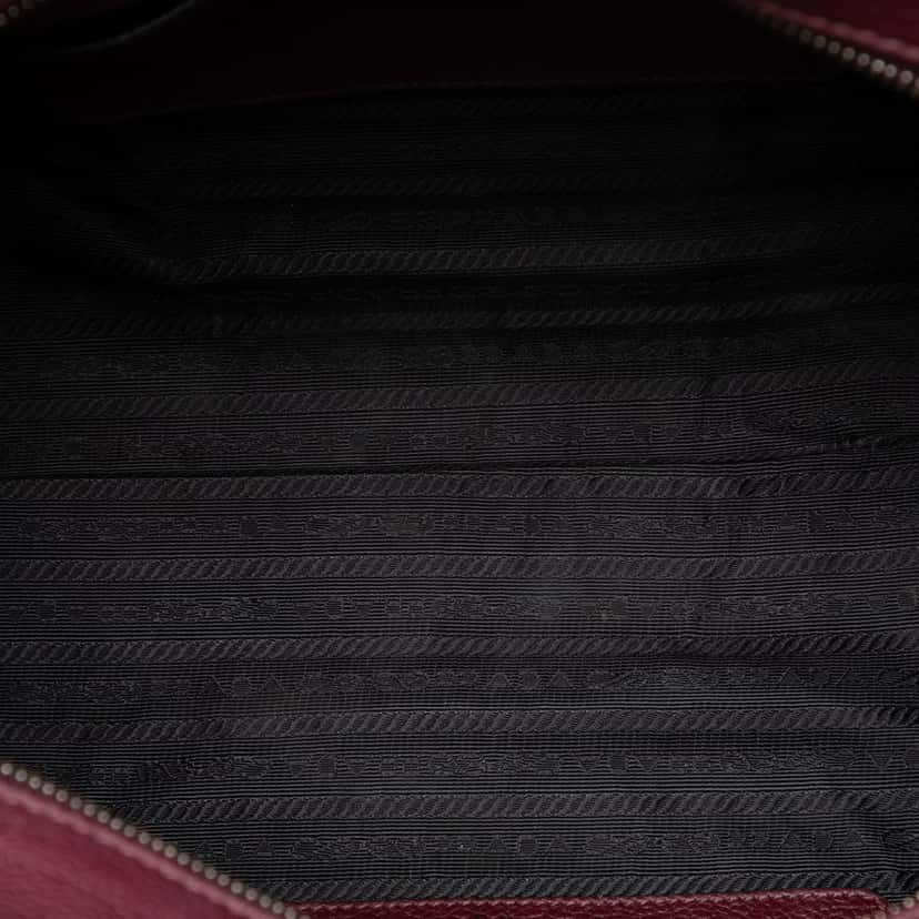 Prada Vitello Daino Zip Top Convertible Tote Red Leather Very good condition - Model View