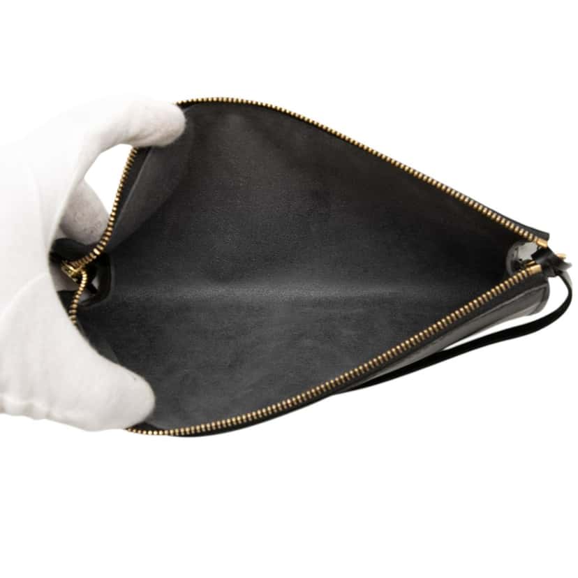 Louis Vuitton Epi Pochette Accessoires Black Leather Very good condition - Model View