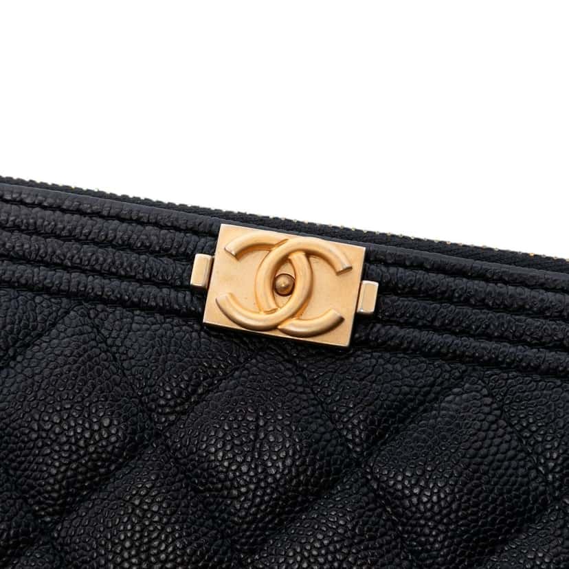 Chanel Quilted Caviar Boy O Case Zip Clutch Black Leather Very good condition - Box View