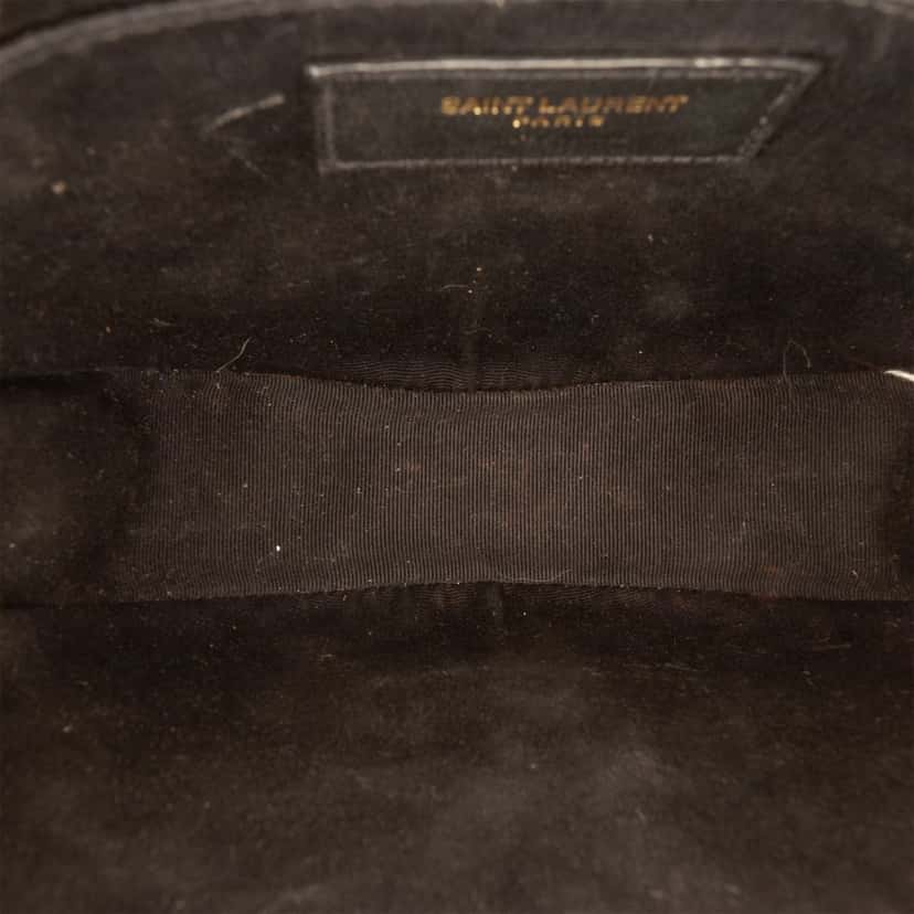 Saint Laurent Grain De Poudre Chevron Round Vinyle Camera Bag Beige Leather Very good condition - Model View