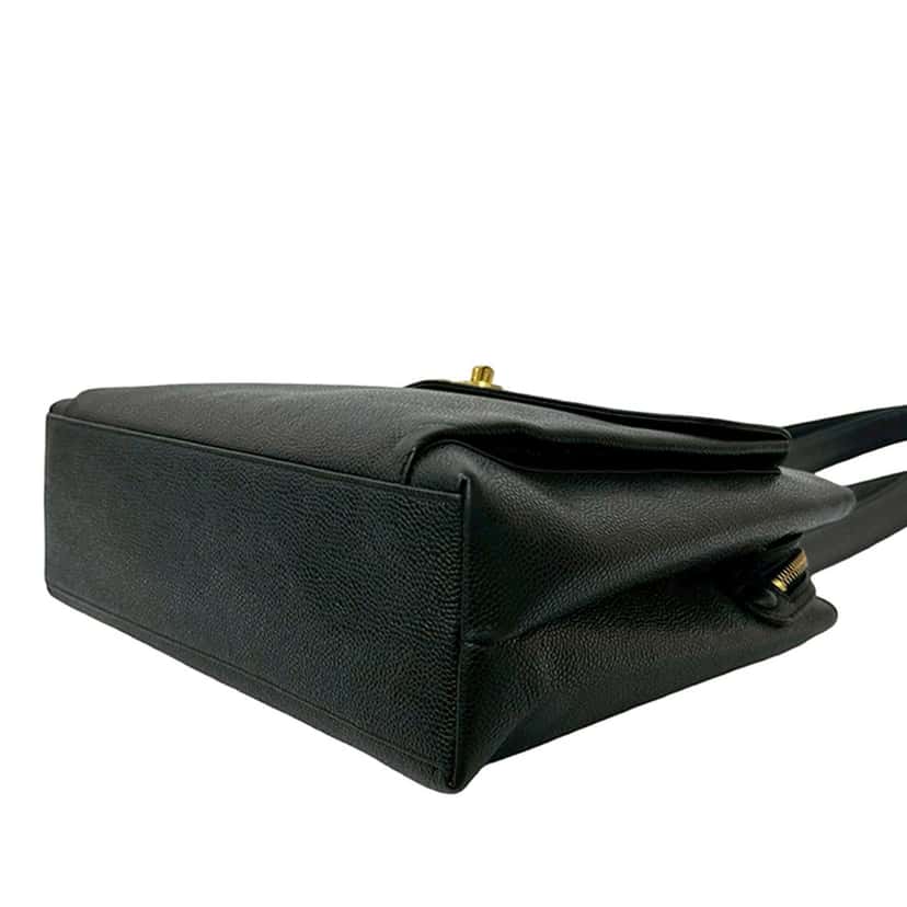 Chanel CC Caviar Front Pocket Chain Tote Black Leather Very good condition - Model View