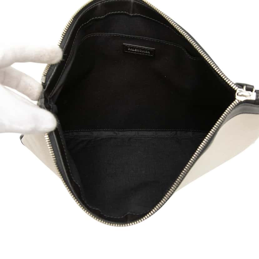 Balenciaga Canvas Navy Clip M Clutch Brown Very good condition - Model View