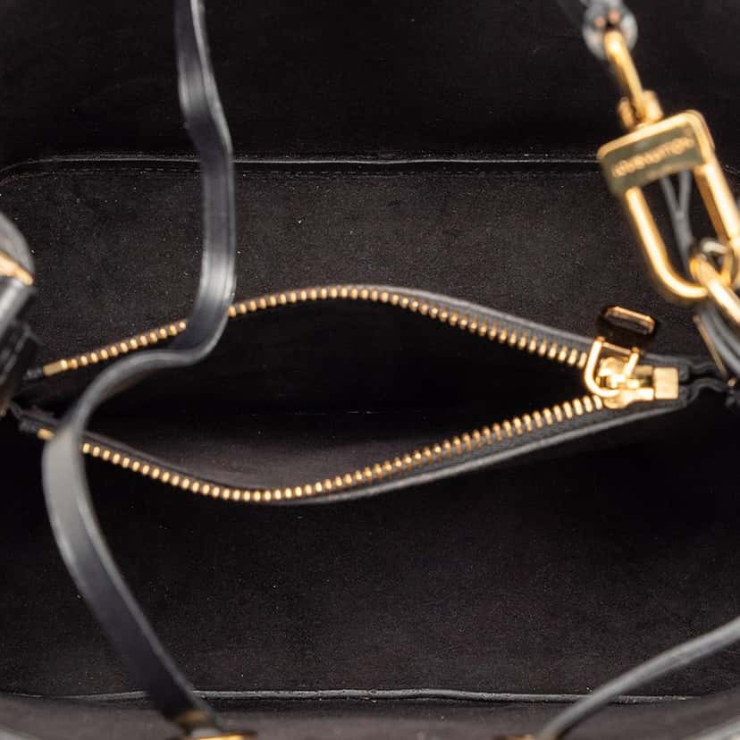 Louis Vuitton Epi Love Lock Neonoe Black Leather Good condition - Model View