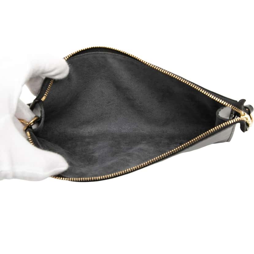 Louis Vuitton Epi Pochette Accessoires Black Leather Very good condition - Model View