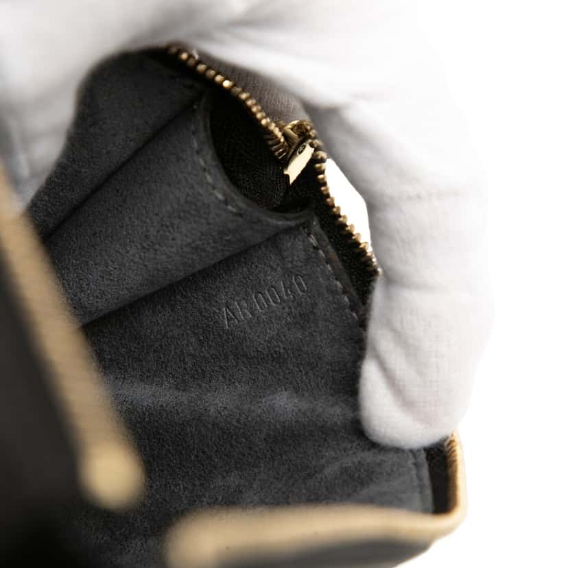 Louis Vuitton Epi Pochette Accessoires Black Leather Very good condition - Box View