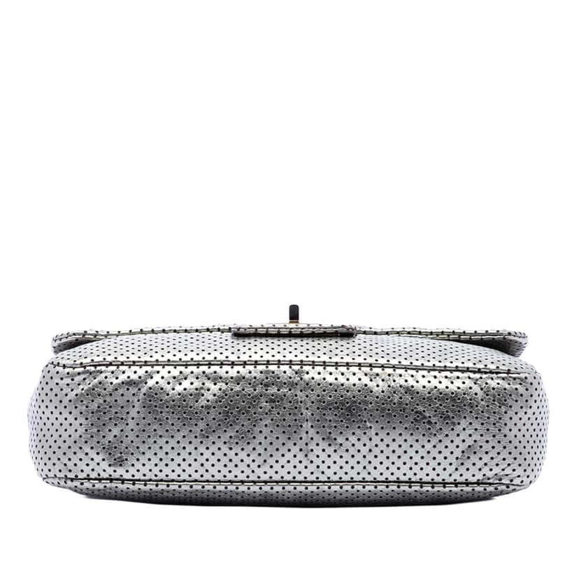 Chanel Medium Reissue Perforated Calfskin Drill Flap Silver Leather Very good condition - Inside View