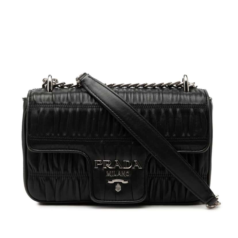 Prada Nappa Gaufre Chain Flap Black Leather Very good condition - Front View