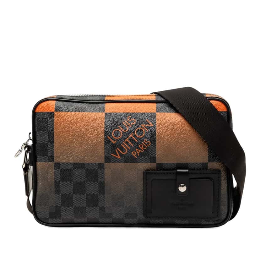 Louis Vuitton Damier Graphite Giant Alpha Messenger Bag Black Very good condition - Front View