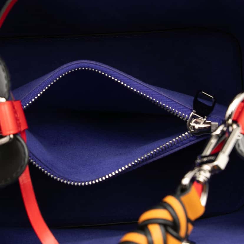 Louis Vuitton Epi Braided Neonoe MM Blue Leather Very good condition - Model View