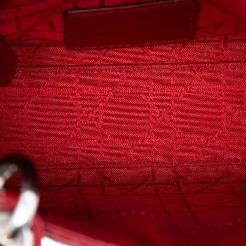 Dior Mini Patent Cannage Lady Dior Red Leather Very good condition - Model View