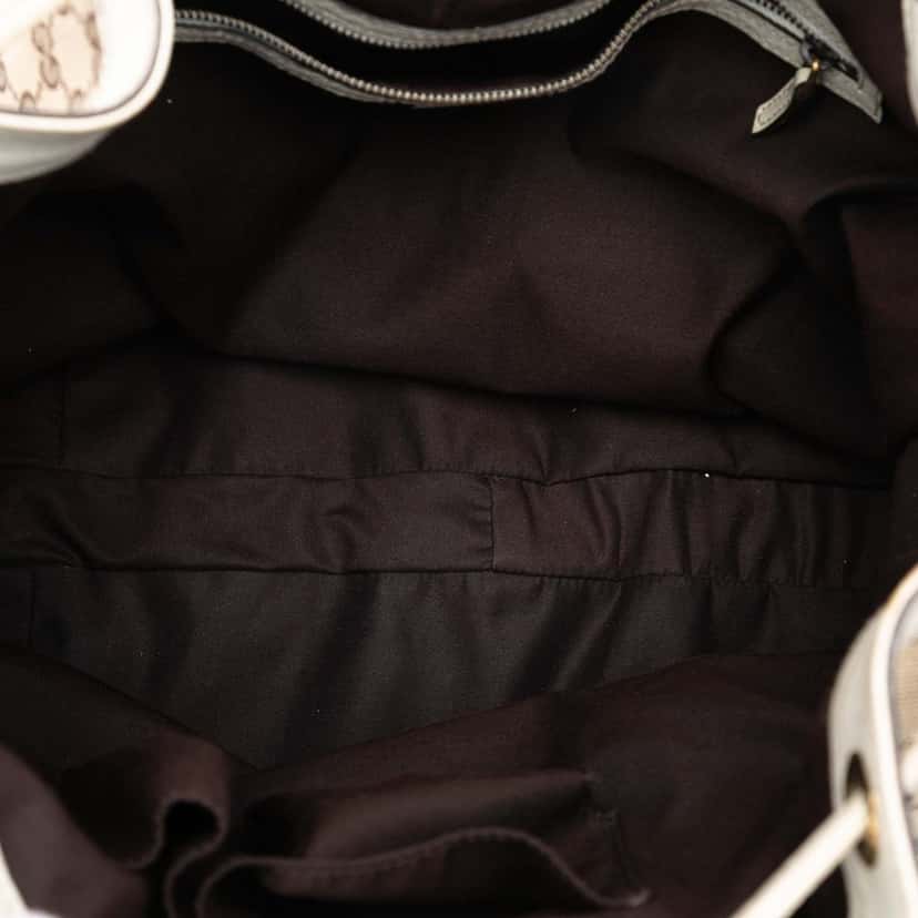 Gucci GG Canvas Interlocking Icon Drawstring Hobo Beige Very good condition - Model View