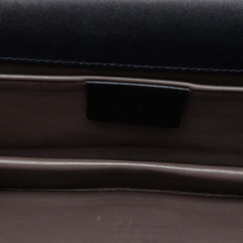 Gucci Suede Broadway Crystal Clutch Black Leather Very good condition - Model View