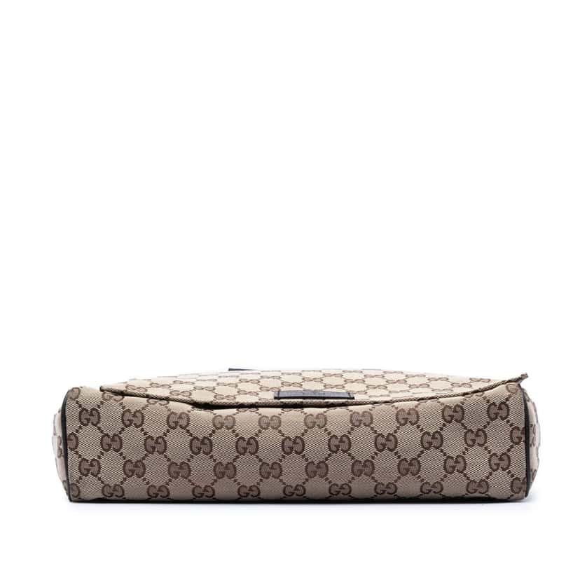 Gucci GG Canvas Messenger Bag Beige Very good condition - Inside View